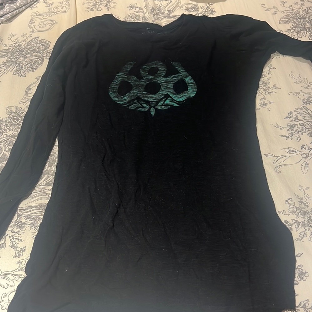 686 outdoor brand (sold at REÍ, ski shops, etc). Long sleeve slub T-shirt